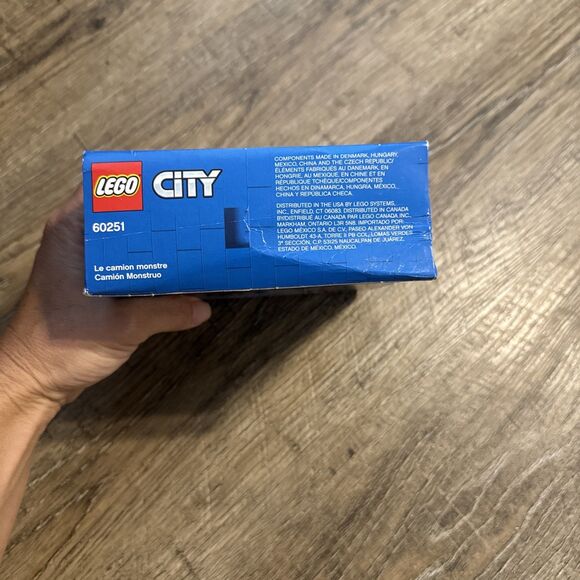 60251 Lego City MONSTER TRUCK New Retired Damaged Box - Picture 4 of 7